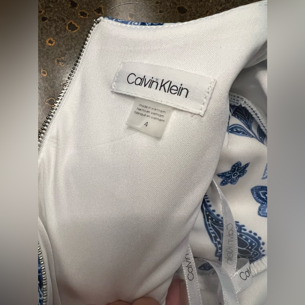 New Calvin Klein Floral Blue & White Mini Sheath Dress - Sz 4 - Picture 8 of 12